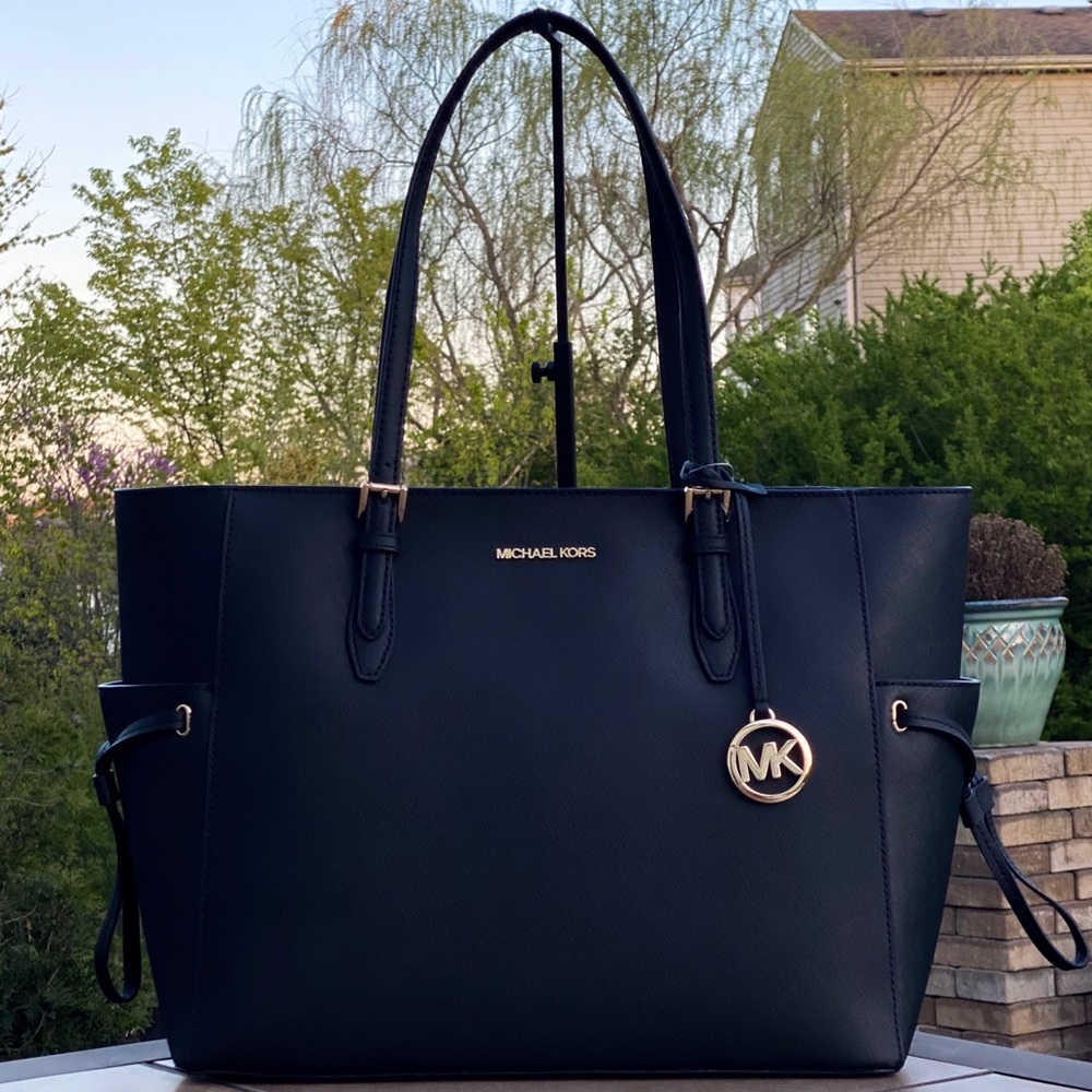 NWT Michael Kors Gilly Large Drawstring Tote